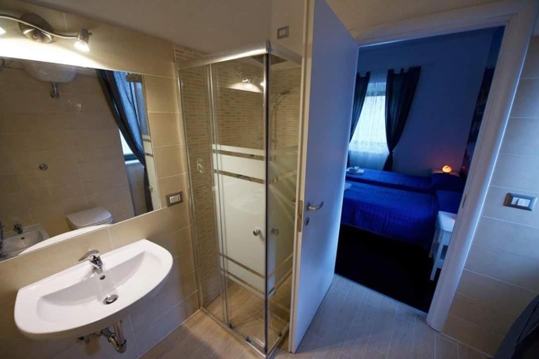 Villa Vittoria Mini Hotel Salerno Bagian luar foto