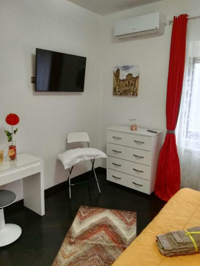 Villa Vittoria Mini Hotel Salerno Bagian luar foto