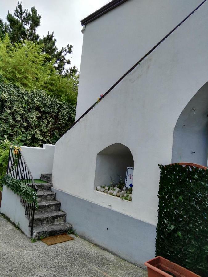 Villa Vittoria Mini Hotel Salerno Bagian luar foto
